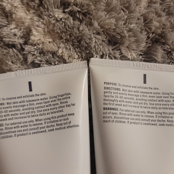 Rodan + Fields Reverse Exfoliating Wash - Picture 3 of 3